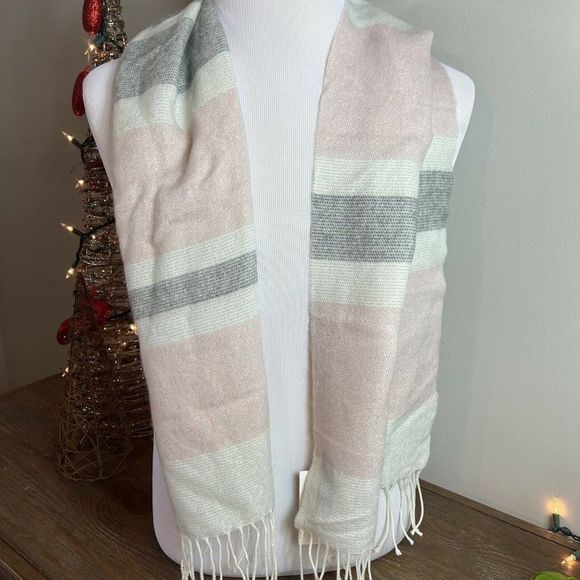 NWT Steve Madden Mid Weight Cozy Muffler Scarf with Fringe Lurex Pink Gray White - Picture 6 of 8